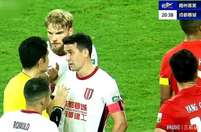 成都4-0梅州申花4-0西海岸中超最新积分！山东3-2浙江(图11)